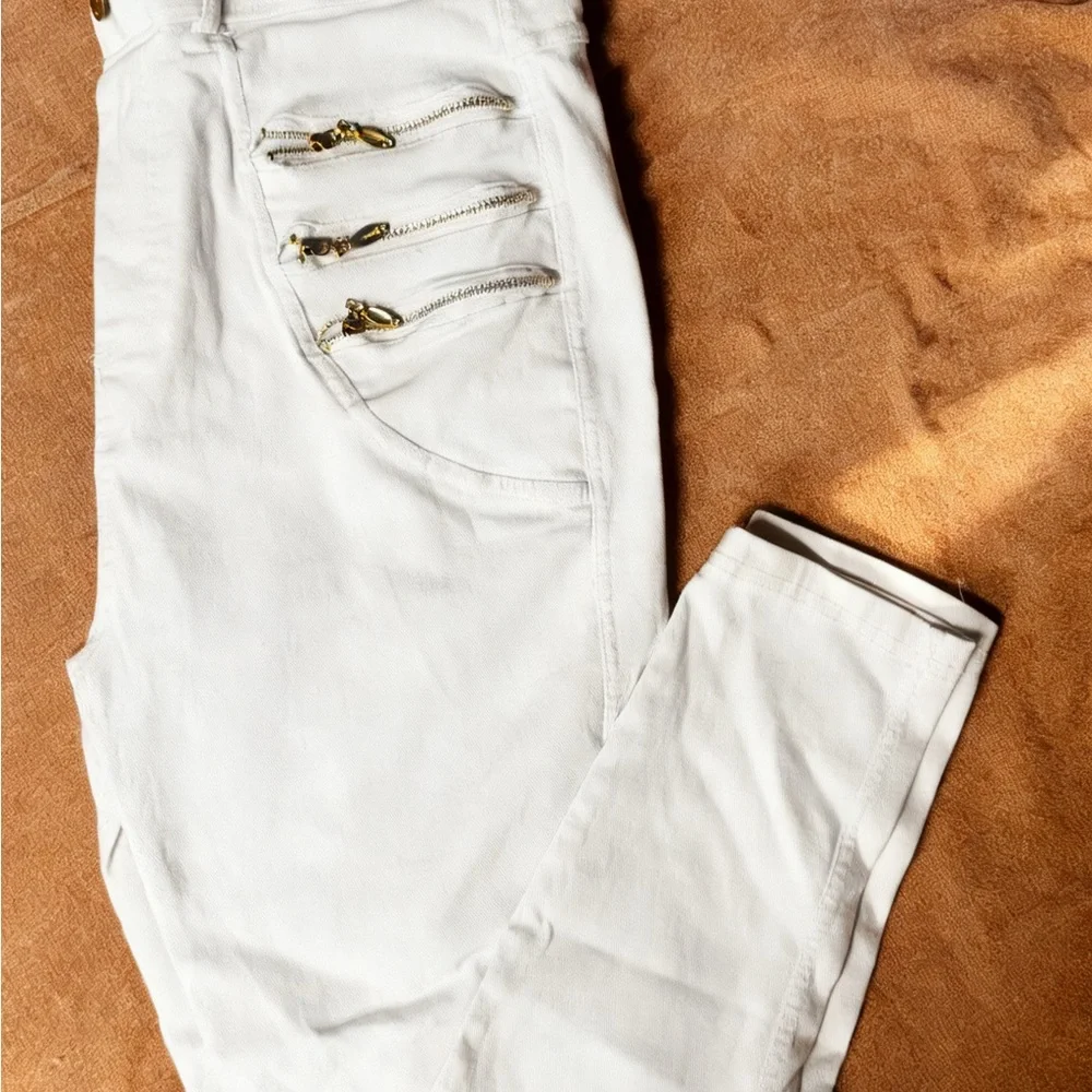 Thrill Women's Crisp White Jeggings - Picture 10 of 11